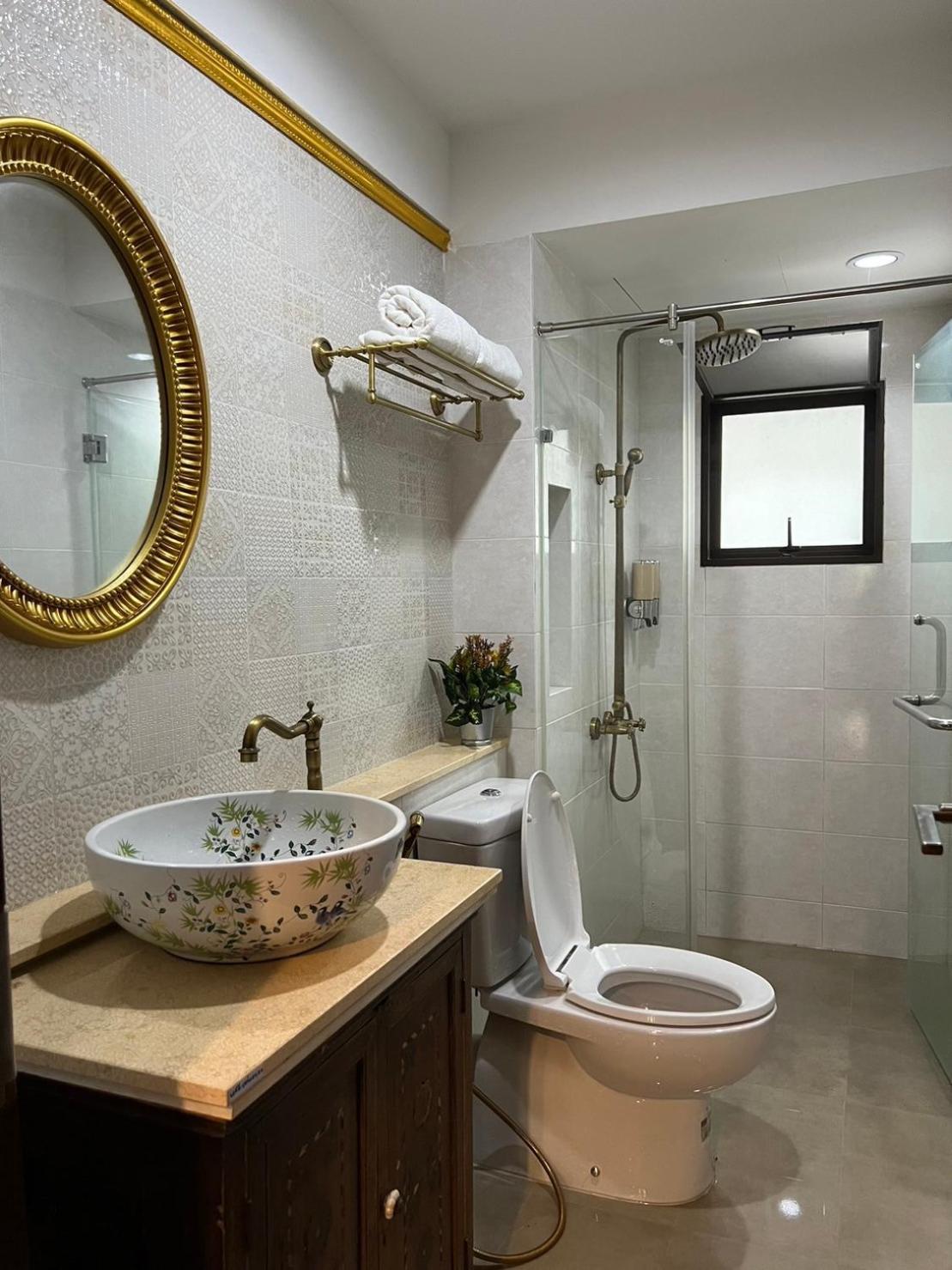 Quinstel Hostel Bangkok Bagian luar foto