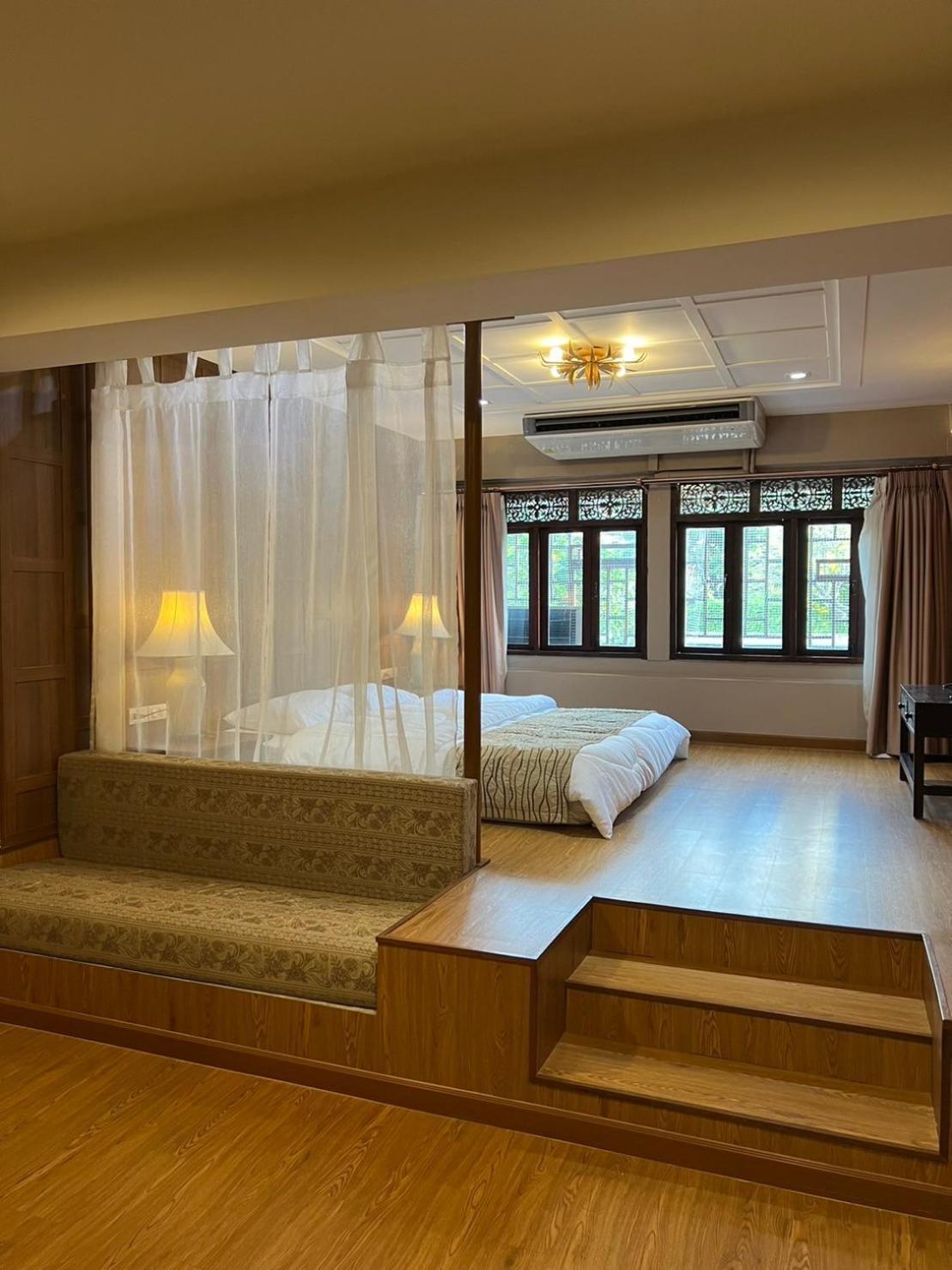 Quinstel Hostel Bangkok Bagian luar foto